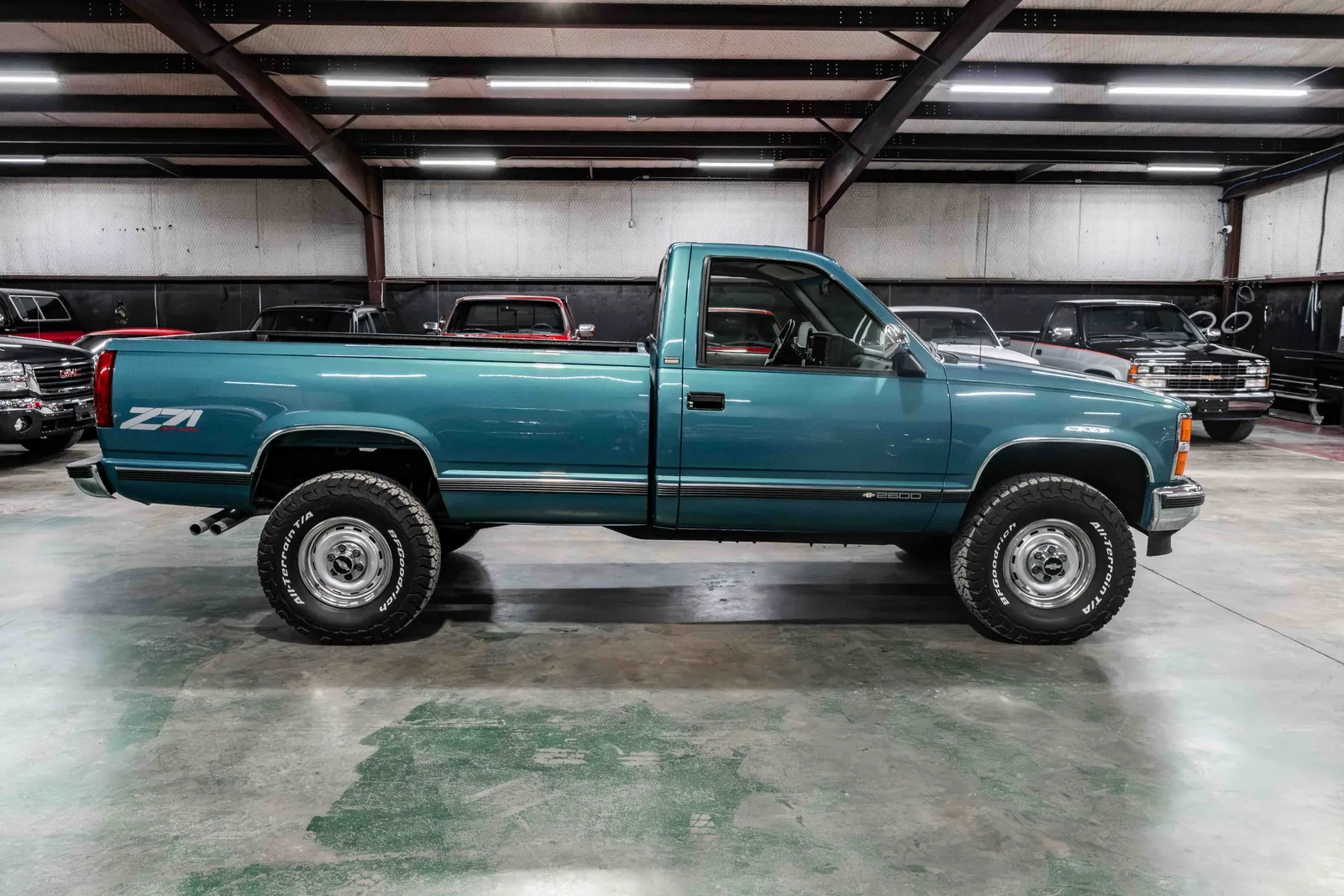 1993-Chevrolet-K2500-Bright Teal Metalic-195397-38.jpg